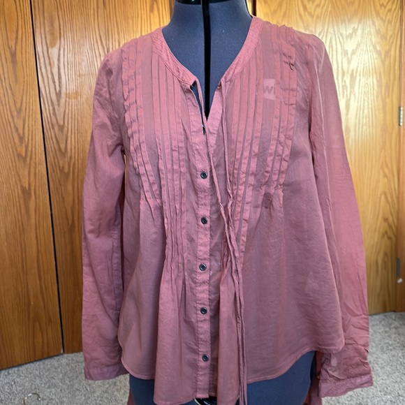 Free People Tops - Free People button up front and back pleat top Small